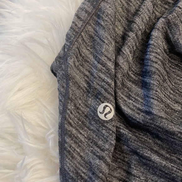 Size 6 lululemon tank top - Picture 3 of 4